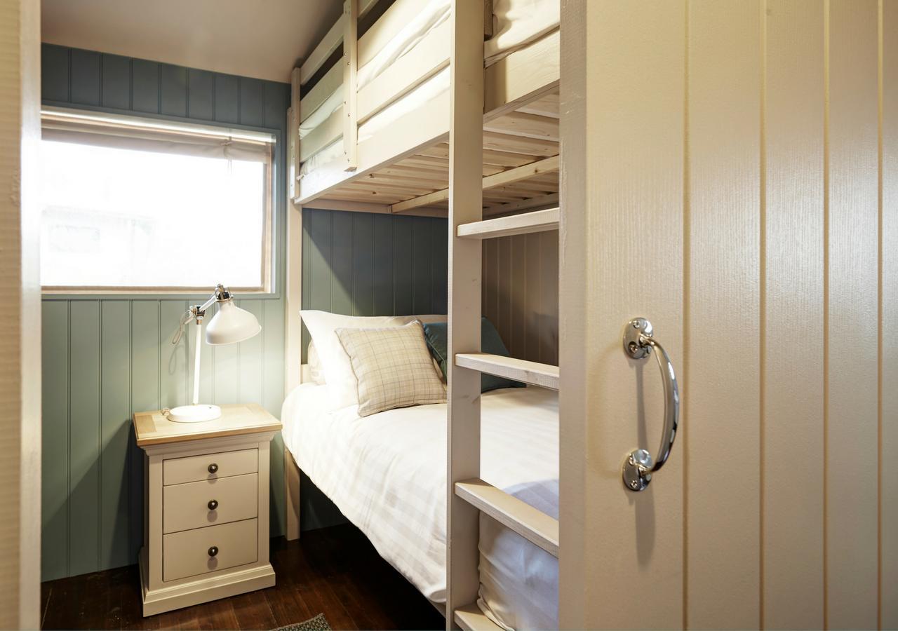 Love2Stay Glamping Resort Σριούσμπερι Εξωτερικό φωτογραφία